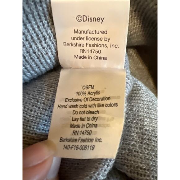 Disney Mickey Mouse Winter Beanie Hat Ski Hat Red & Gray One Size Fits Most - Picture 3 of 4